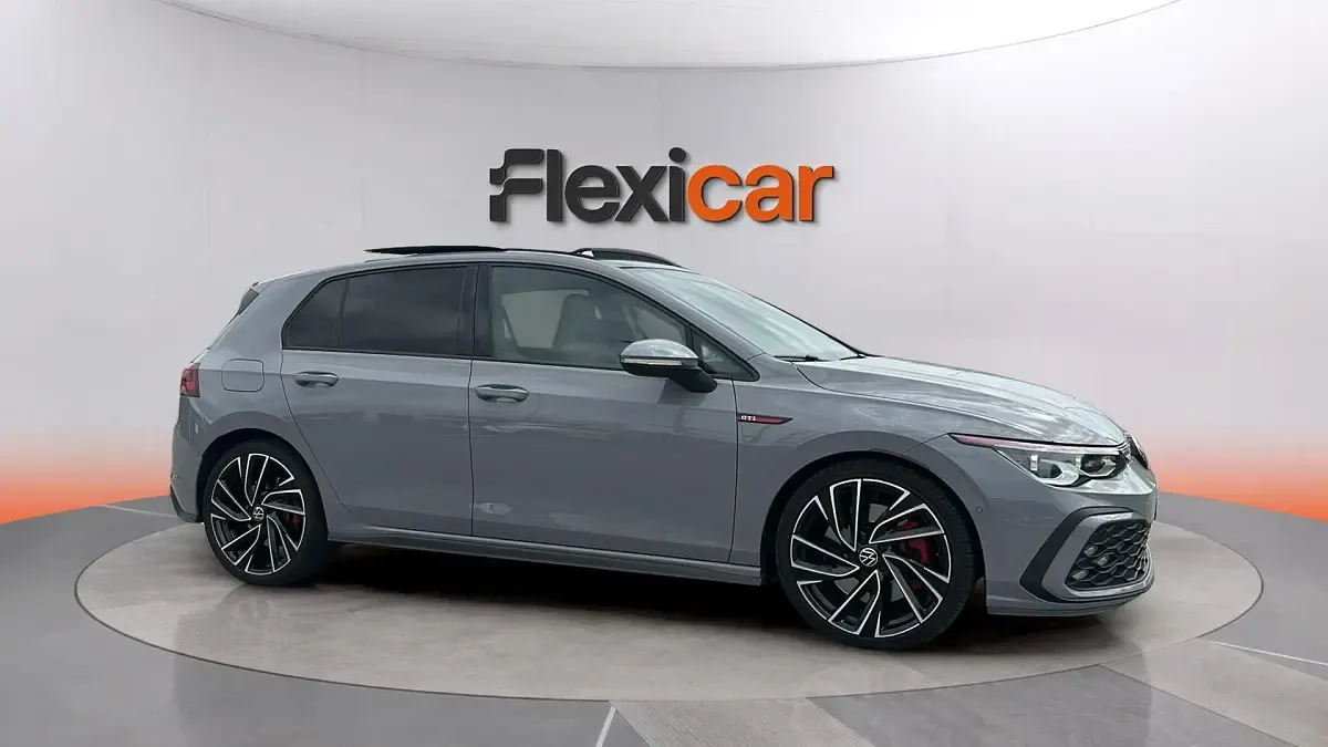 Usado VW Golf VIII GTI 245 CV (180 kW) 2023 Gris Berlina
