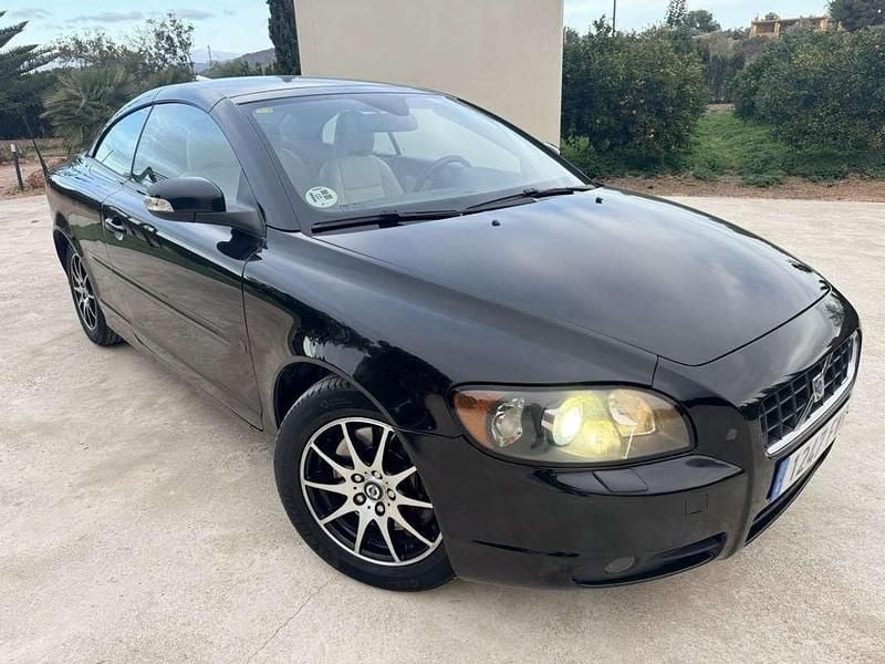 Usado Volvo C70 Summum 136 CV (100 kW) 2007 Negro Descapotable