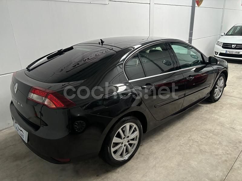 Usado Renault Laguna III Dynamique 110 CV (80 kW) 2012 Negro Berlina