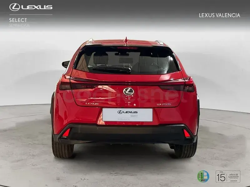 Usado Lexus UX Business Edition 184 CV (135 kW) 2022 Rojo SUV
