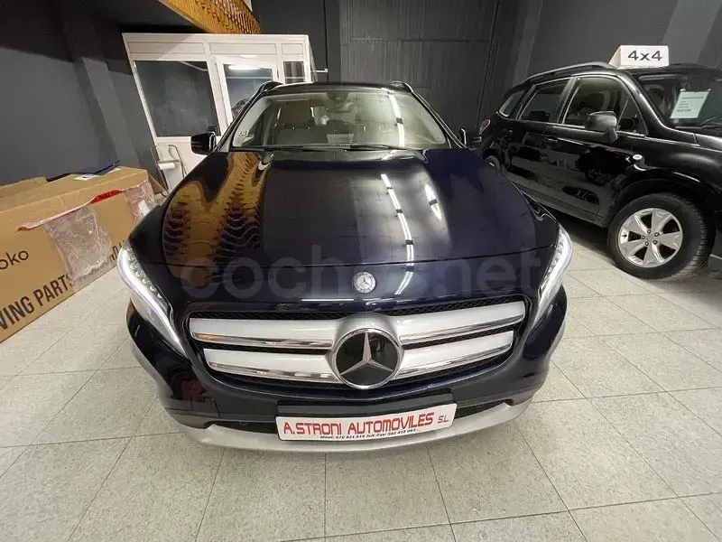 Usado Mercedes GLA200 136 CV (100 kW) 2017 Azul SUV
