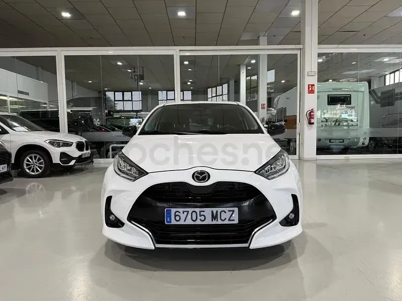Usado Mazda 2 Exclusive-Line 116 CV (85 kW) 2023 Blanco Utilitario