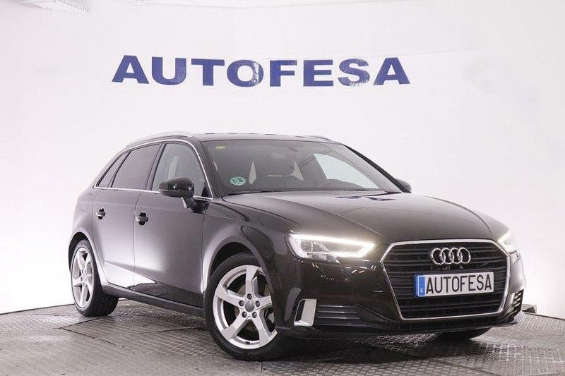 Usado Audi A3 Sportback 110 CV (80 kW) 2016 Negro Utilitario