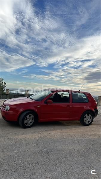 Usado VW Golf III Conceptline 100 CV (73 kW) 1999 Rojo Berlina