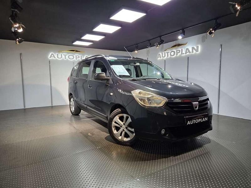 Usado Dacia Lodgy Lauréate 110 CV (80 kW) 2014 Gris Monovolumen