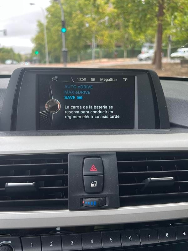 Usado BMW 330e 254 CV (186 kW) 2017 Blanco polar Berlina