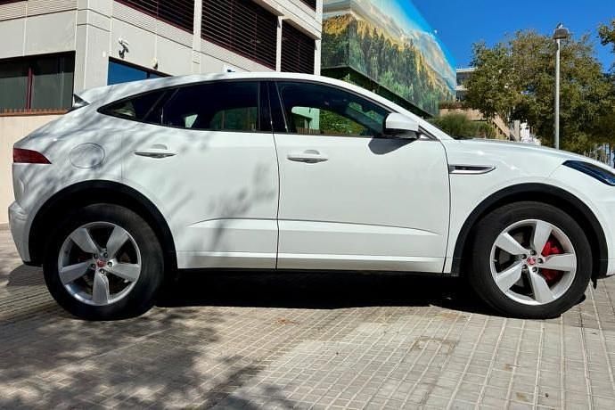Usado Jaguar E-Pace R-Dynamic 200 CV (147 kW) 2019 SUV