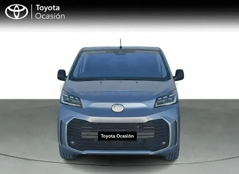 Usado Toyota Proace Verso 145 CV (106 kW) 2024 Gris / plata Familiar