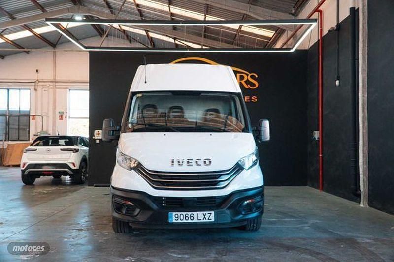Usado Iveco Daily 156 CV (114 kW) 2022 Blanco Van