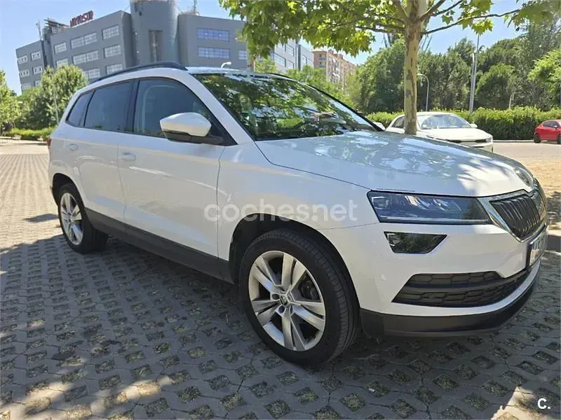 Usado Skoda Karoq Ambition 115 CV (84 kW) 2019 Blanco SUV