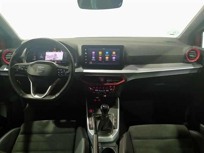 Używany Seat Arona FR 115 KM (84 kW) 2025 Czerwony SUV