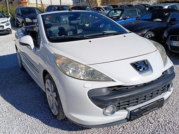 Usado Peugeot 207 CC 120 CV (88 kW) 2011 Blanco Descapotable