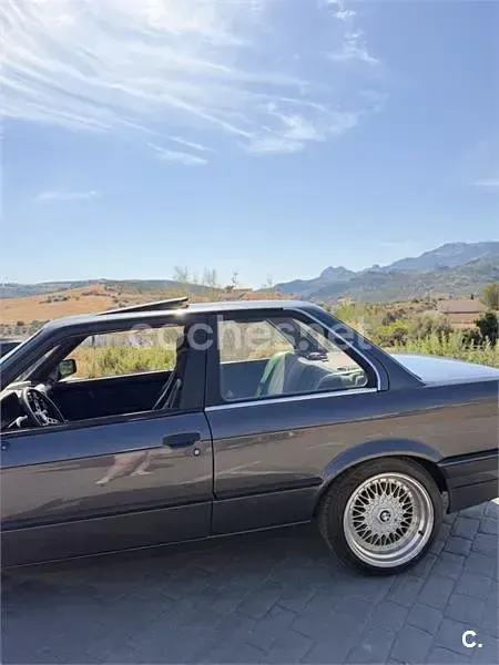Usado BMW 318 136 CV (100 kW) 1991 Gris / plata Berlina