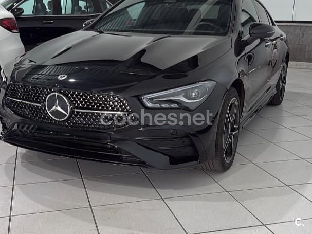 Usado Mercedes CLA250e 218 CV (160 kW) 2024 Negro Berlina