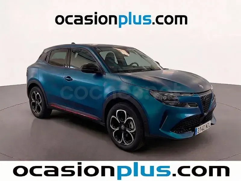 Usado Alfa Romeo GT Junior Edizione Speciale 136 CV (100 kW) 2025 Gris / plata SUV