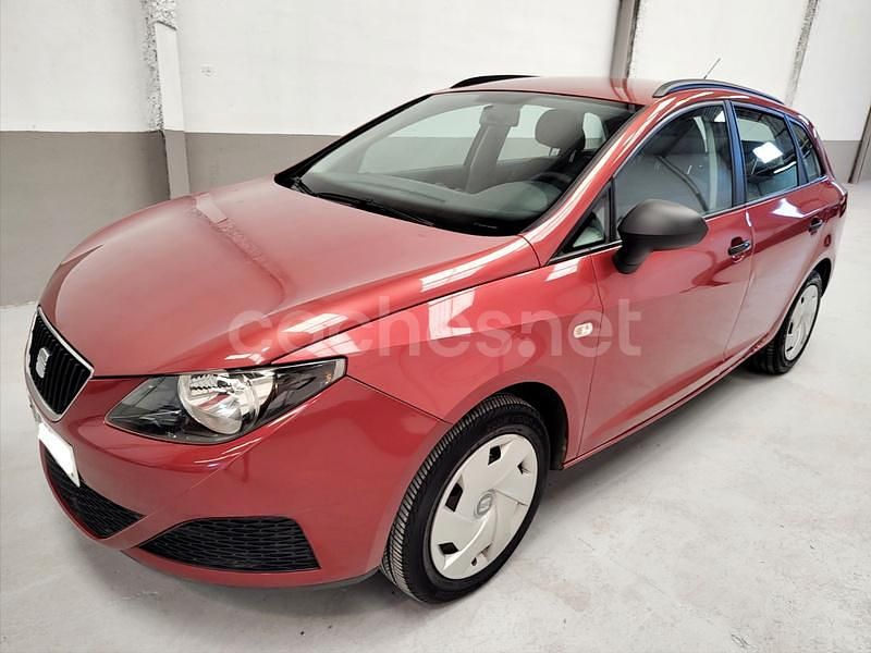 Granate Usado 2011 Seat Ibiza ST Reference Familiar | 8490 € (Precio justo) - Imagen 1/4