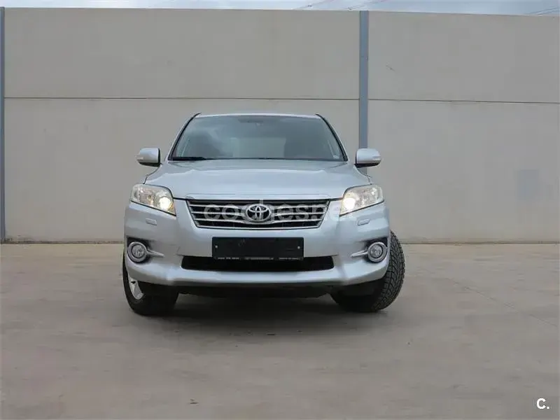 Usado Toyota RAV4 150 CV (110 kW) 2012 Gris / plata SUV