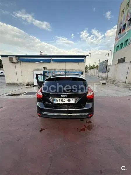 Usado Ford Focus Trend 150 CV (110 kW) 2011 Negro Berlina