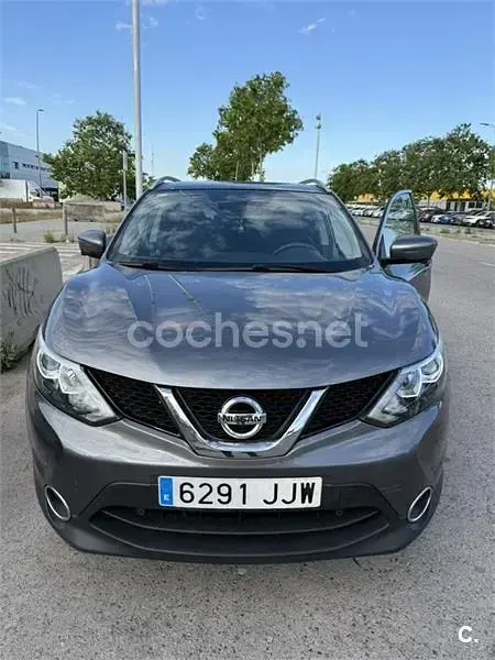 Usado Nissan Qashqai N-Connecta 130 CV (95 kW) 2015 Gris / plata SUV