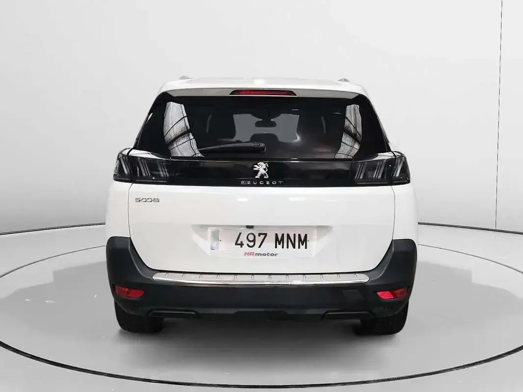 Usado Peugeot 5008 Allure 131 CV (96 kW) 2024 Blanco SUV