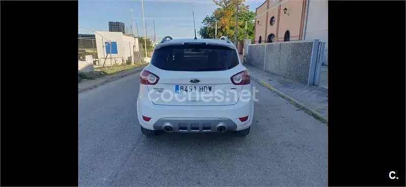 Usado Ford Kuga 140 CV (102 kW) 2011 Blanco SUV