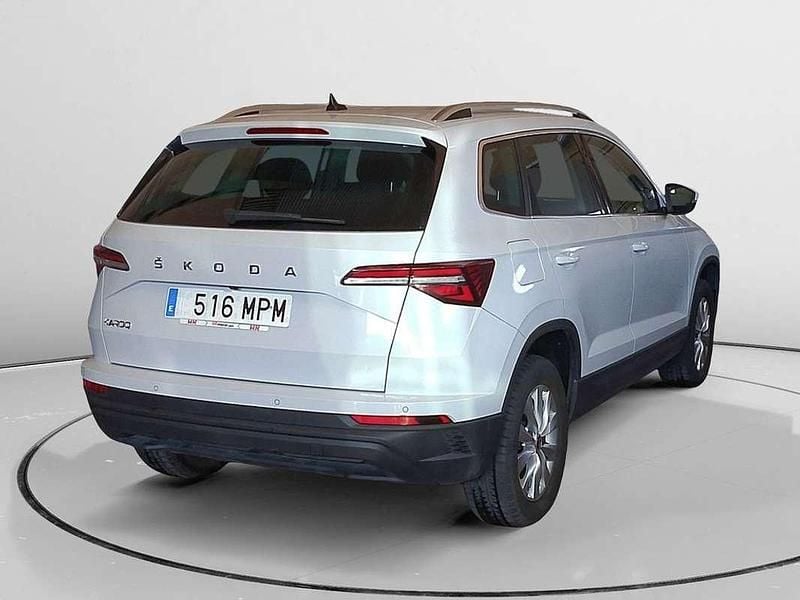 Usado Skoda Karoq Ambition 117 CV (86 kW) 2024 Gris SUV