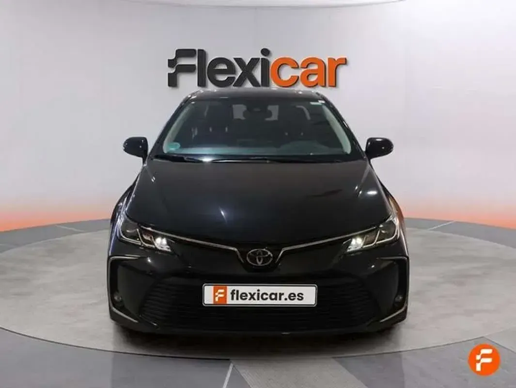Usado Toyota Corolla Active 125 CV (91 kW) 2023 Negro Berlina