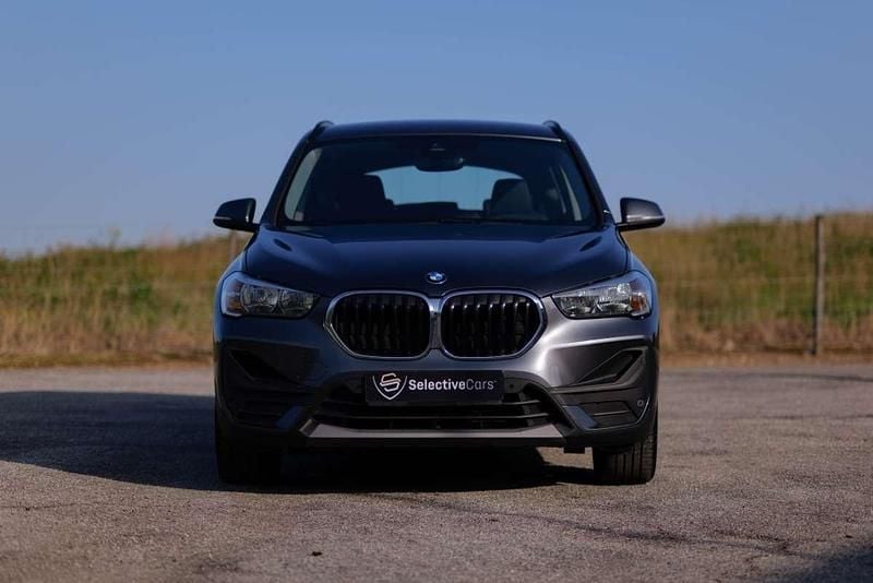 Usado BMW X1 Comfort Edition 150 CV (110 kW) 2020 Gris SUV