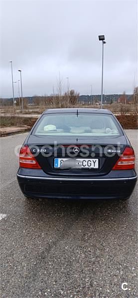 Usado Mercedes C320 Elegance 218 CV (160 kW) 2003 Azul Berlina