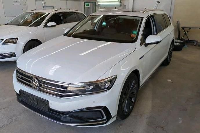 Usado 2022 VW Passat GTE Familiar | 20.850 € (Precio justo) - Imagen 1/4