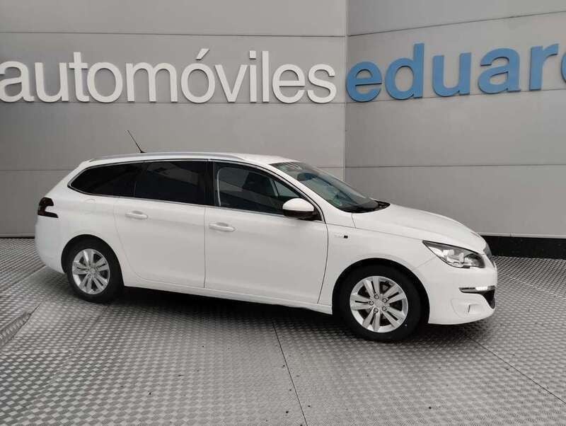 Blanco Usado 2015 Peugeot 308 Style Utilitario | 6500 € (Buen precio) - Imagen 1/4