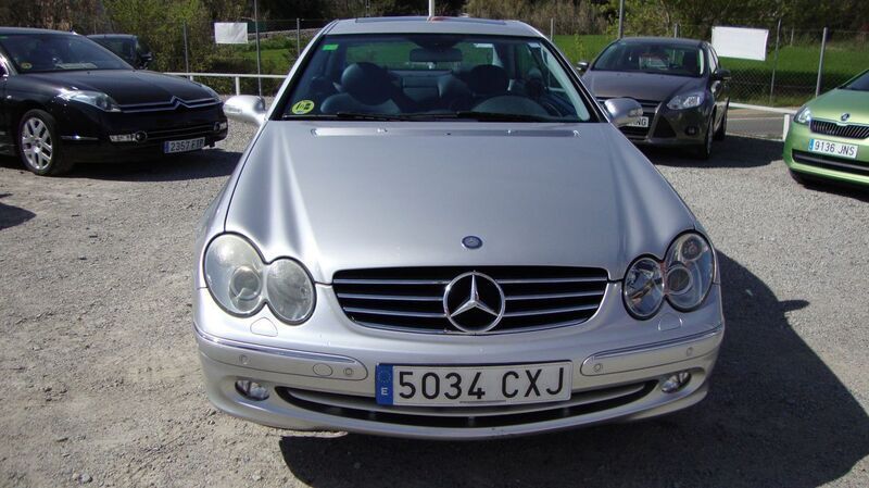 Plata Usado 2004 Mercedes CLK320 Avantgarde Coupe | 7950 € (Precio justo) - Imagen 1/4