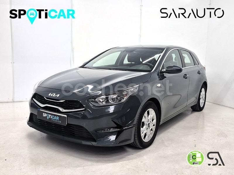 Gris / plata Usado 2023 Kia Ceed Utilitario | 16.900 € (Precio justo) - Imagen 1/4