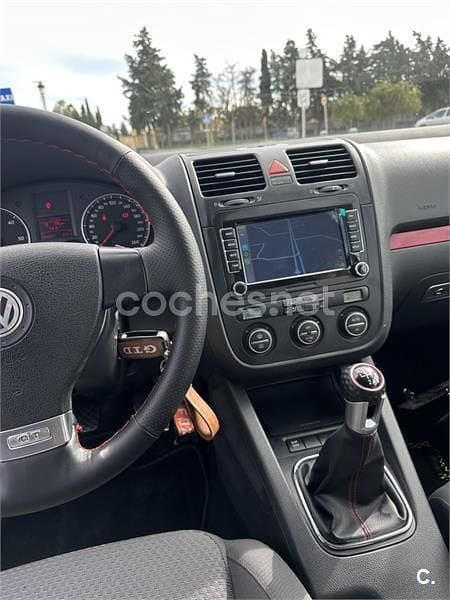 Usado VW Golf V GT 140 CV (102 kW) 2007 Rojo Berlina