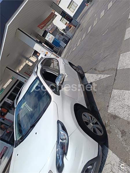 Blanco Usado 2019 Peugeot 2008 Signature Sky SUV | 9500 € (Super precio) - Imagen 1/4