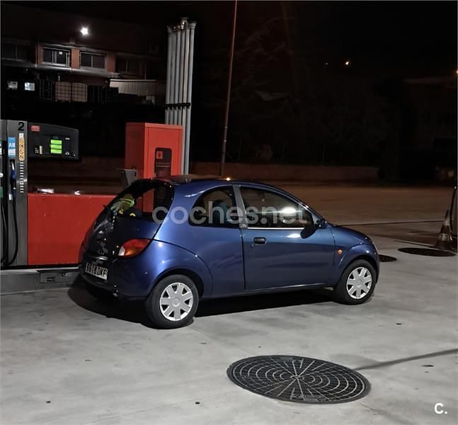Usado Ford Ka 70 CV (51 kW) 2005 Azul Utilitario