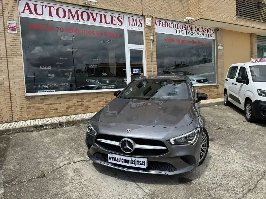 Usado Mercedes CLA220 190 CV (139 kW) 2021 Gris Berlina