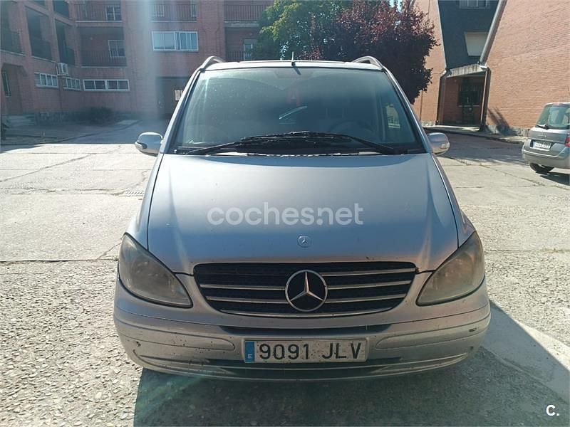 Usado Mercedes Viano 150 CV (110 kW) 2005 Gris / plata Monovolumen