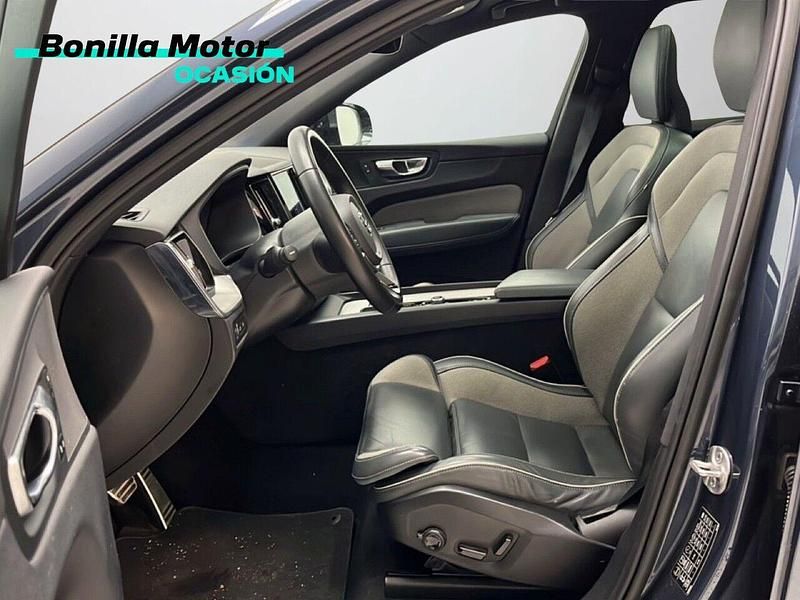 Usado Volvo XC60 Core 350 CV (257 kW) 2022 Azul SUV