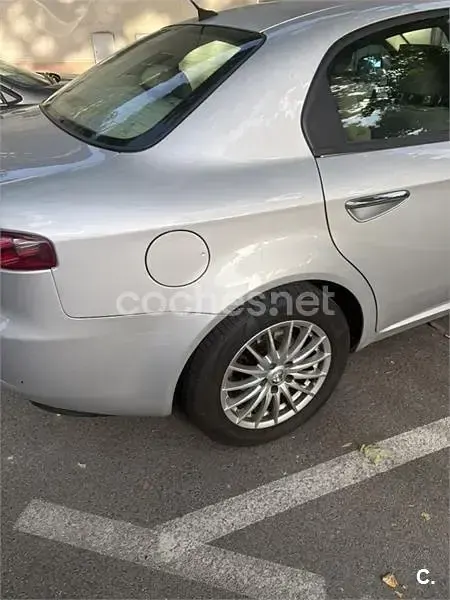 Usado Alfa Romeo 159 Distinctive 150 CV (110 kW) 2006 Gris / plata Berlina