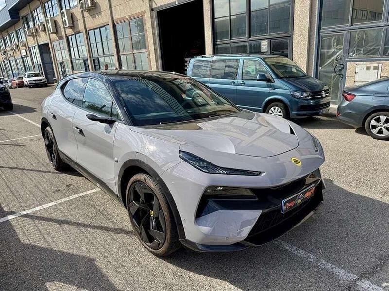 Usado Lotus Eletre 675 kW (918 CV) 2025 Gris SUV