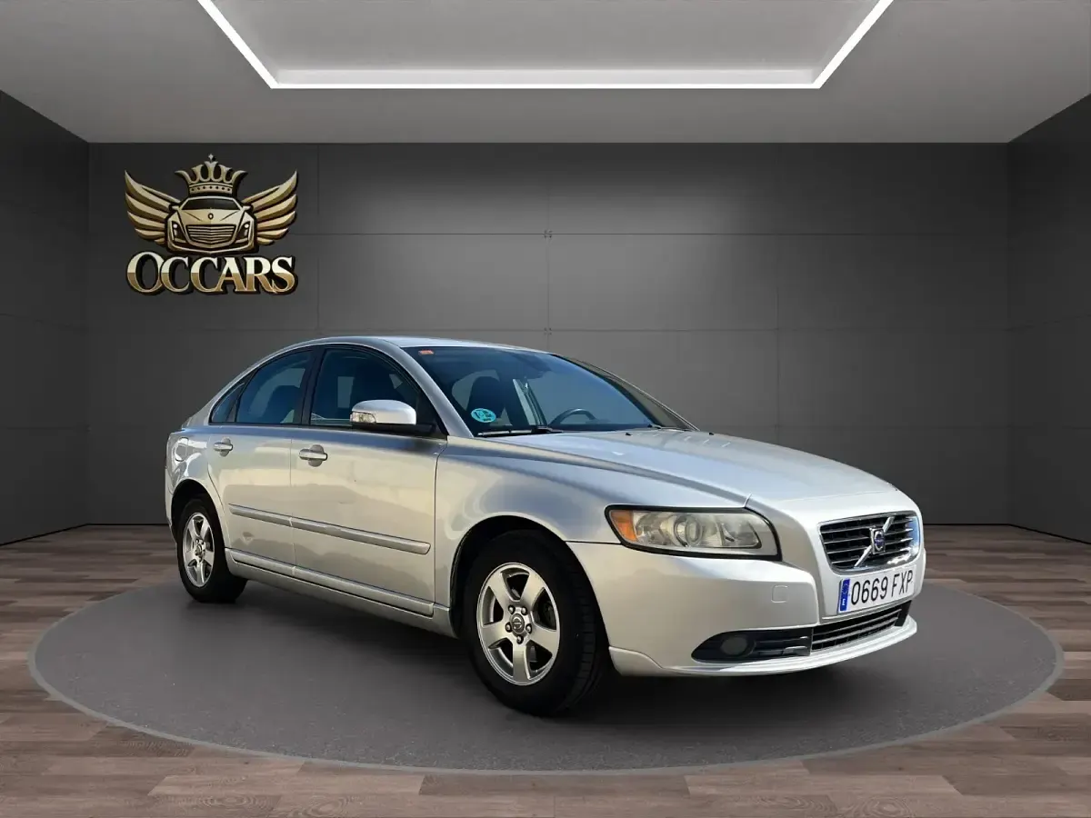 Usado Volvo S40 Summum 125 CV (91 kW) 2007 Plata Berlina