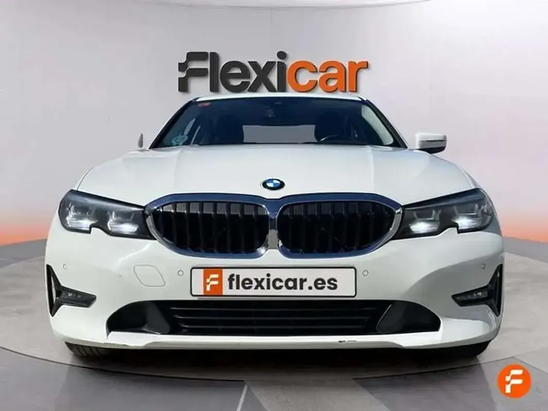 Usado BMW 318 150 CV (110 kW) 2019 Blanco Berlina
