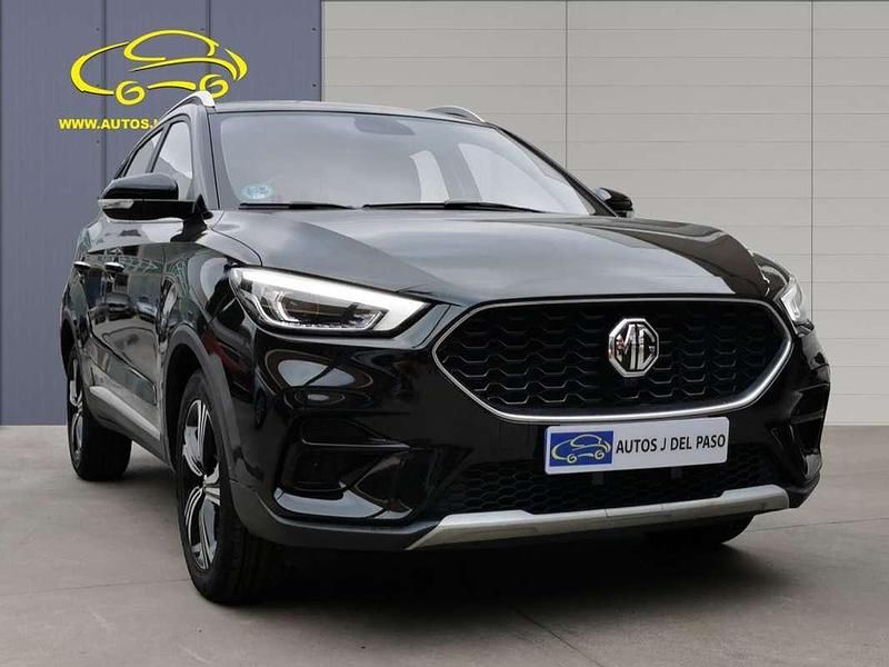 Usado MG ZS Luxury 111 CV (81 kW) 2022 Negro SUV