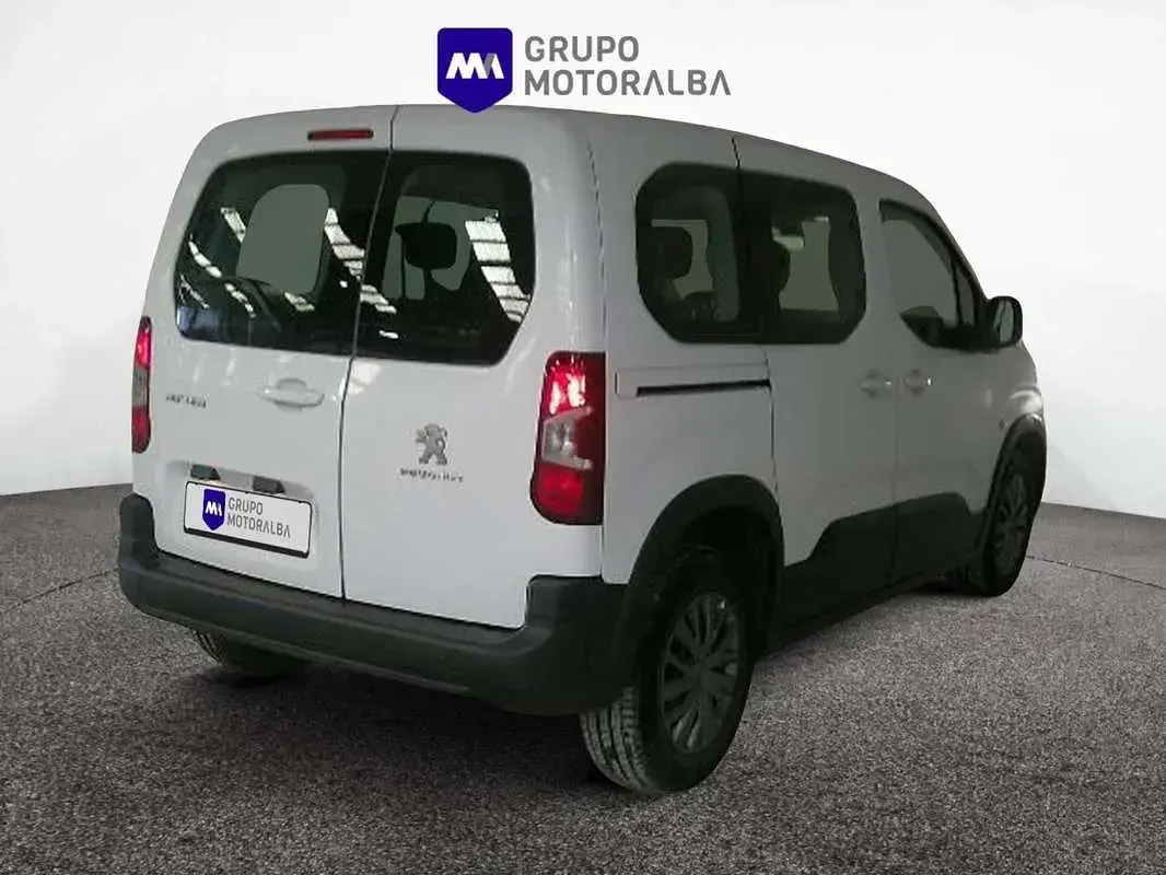 Usado Peugeot Rifter Active 99 CV (72 kW) 2022 Blanco Monovolumen