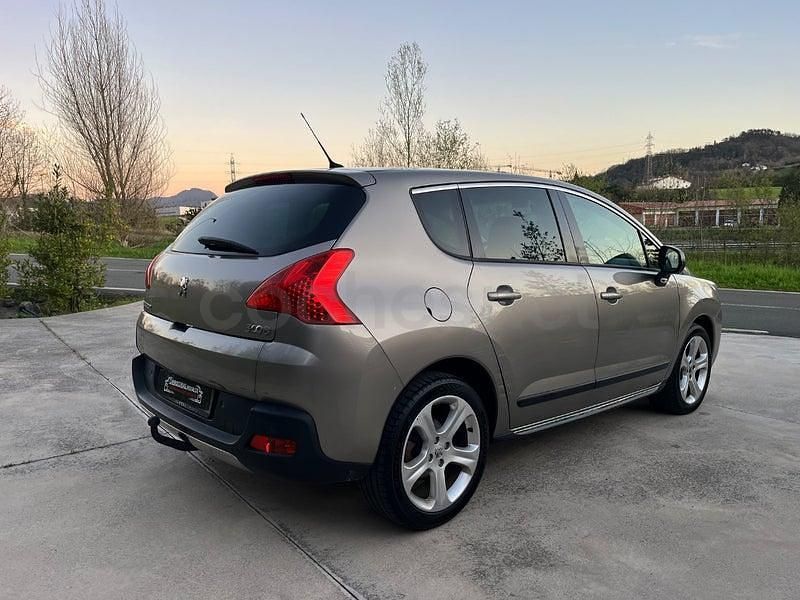 Usado Peugeot 3008 Sport 112 CV (82 kW) 2011 Beige Familiar