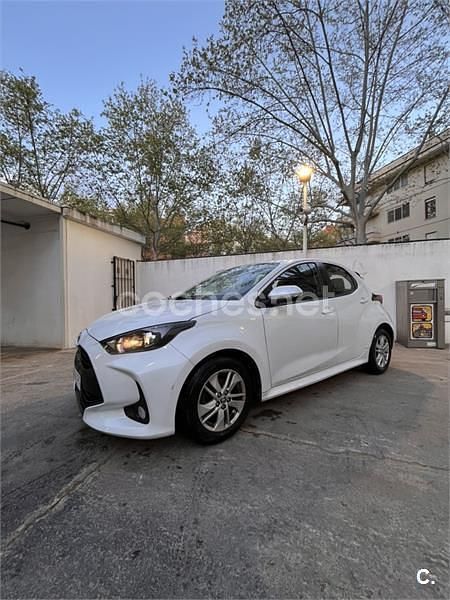 Usado Toyota Yaris 125 CV (91 kW) 2021 Blanco Utilitario