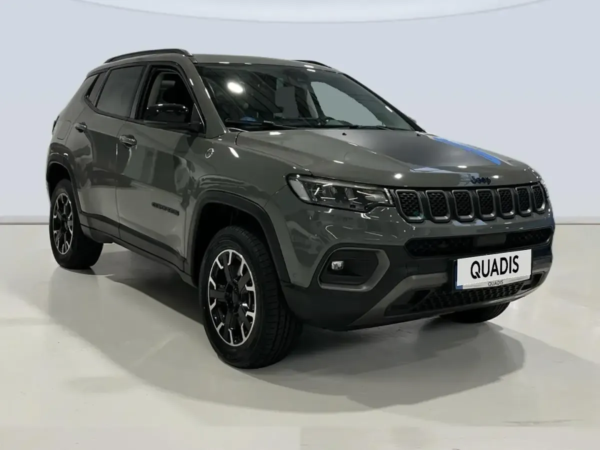 Occasion Jeep Compass Trailhawk 241 PK (177 kW) 2023 Grijs SUV