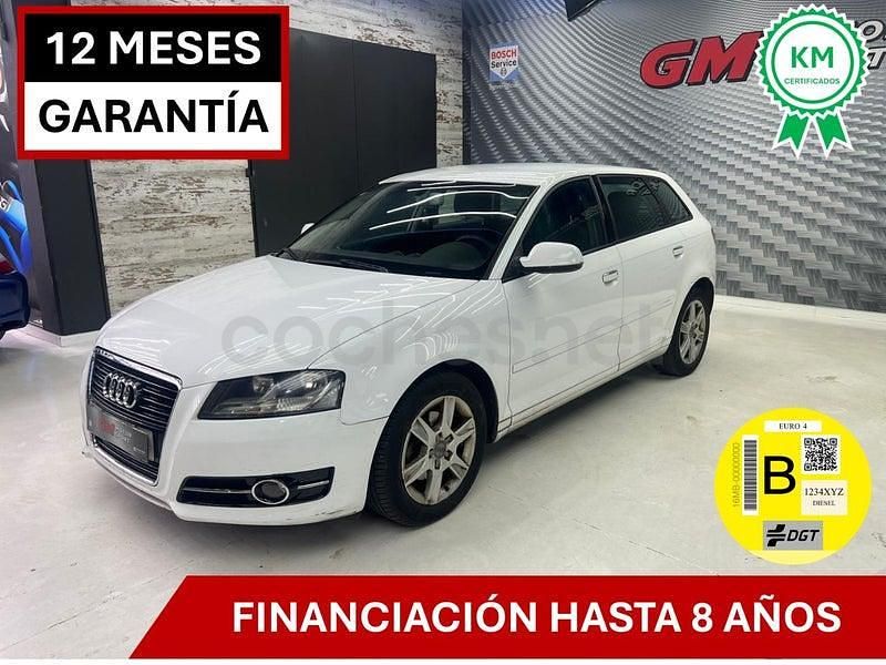 Usado Audi A3 Attraction 140 CV (102 kW) 2012 Blanco Berlina