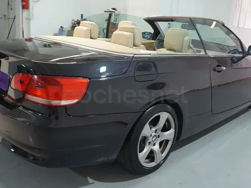 Usado BMW 330 Cabriolet Comfort Edition 231 CV (169 kW) 2008 Negro Descapotable